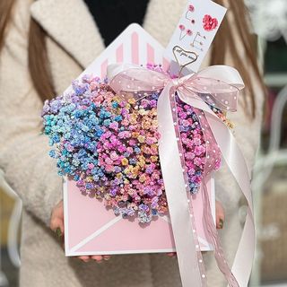 Цветочный конверт цветная гипсофила