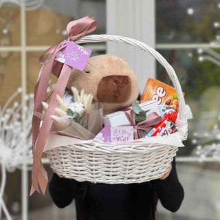 Подарочная корзина с сладостями и мягкой игрушкой - #24