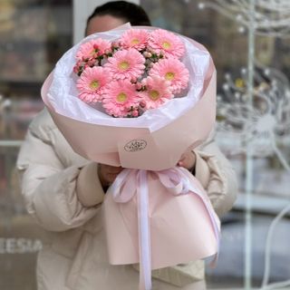 Букет из гербер и гиперикума - "Harper"