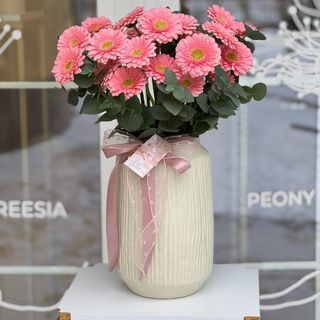 Ваза с герберами - "Moet"