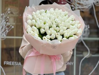 Букет из белых тюльпанов - "Розовая жемчужина"