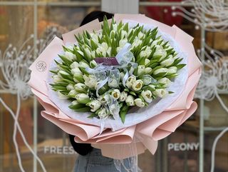 Букет из 101 белого тюльпана - "Утро в Париже"