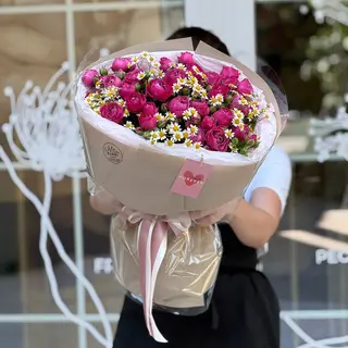 Букет из роз и ромашек - "Энергия лета"