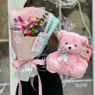 Авторский букет с орхидеей, гиацинтом, игрушка мишка