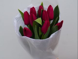 Buchet din 9 lalele rosii