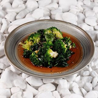 Salata vegetariană cu spanac