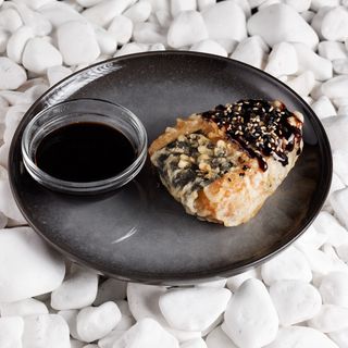 Onigiri cu pui
