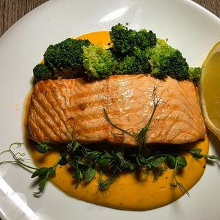 Somon cu mousse din legume