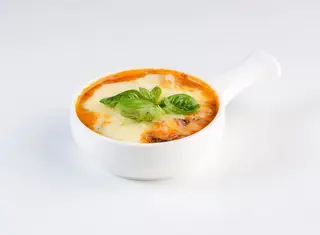 Vînătă cu Mozzarella și Parmezan