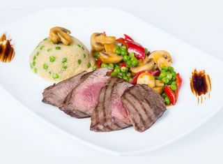 Mușchiuleț de vită cu cuscus