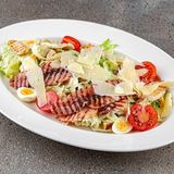 Salată Caezar cu carne de pui