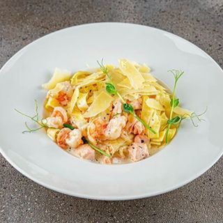 Paste cu somon și creveți