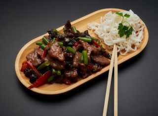 Carne de vită în stil Chinezesc cu fasole verde