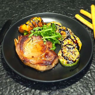 Cotlet de porc cu legume