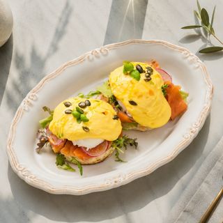 Ouă Benedict cu somon