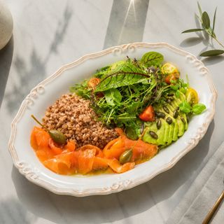 Mic dejun Healthy cu somon & avocado