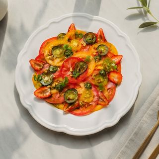 CARPACCIO CU ROȘII ȘI SOS PESTO