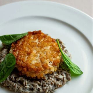 Cotlet Pozharsky pe julienne de ciuperci