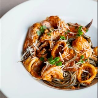 Spaghete cu fructe de mare