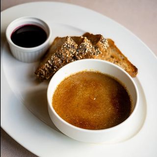 Pate de ficat cu confit de coacăze negre