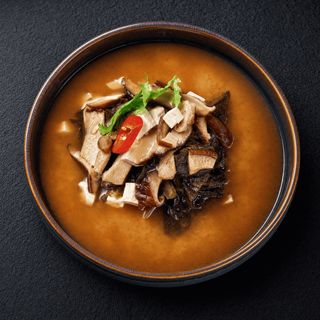 Supă miso cu brânză tofu și ciuperci
