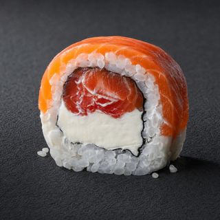Double salmon roll (8 buc)
