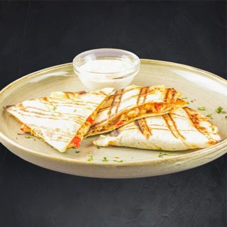 Quesadilla cu pui