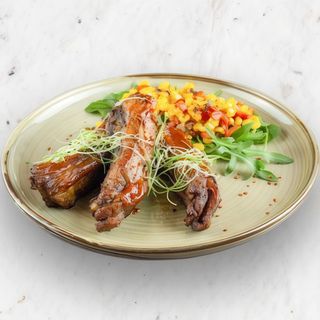 Coaste de porc cu porumb