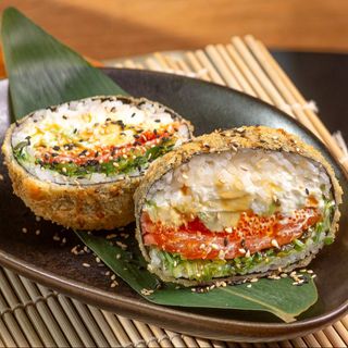 Sushi burger cu somon