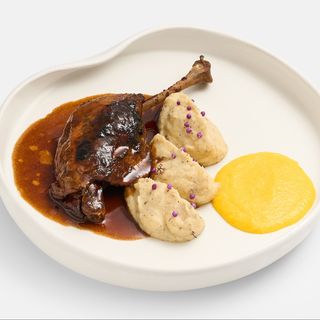 Pulpă de rață cu piure de trufe