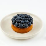 Tartaletă cu afine, mure și coacăze negre