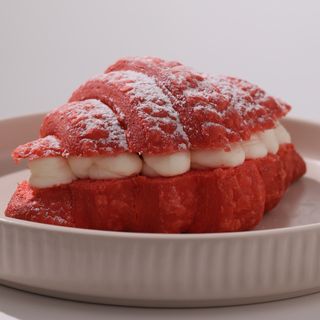 Красный круассан/ Red Croissant