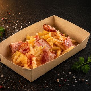 Cartofi prăjiți fondue cu cascaval si bacon crocant