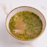 Bulion de pui cu tăieței de casă