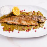 Păstrăv curcubeu la grătar, cu sos " Baje"