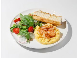 scrambled eggs cu creveți