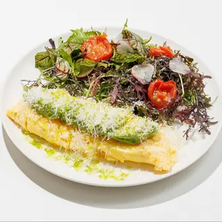 omletă cu avocado și parmezan