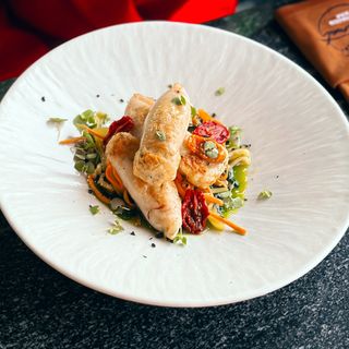 Baby calamar umplut cu creveți