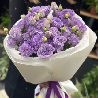 9 eustome lavanda