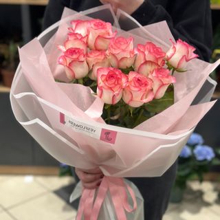 11 trandafiri roz