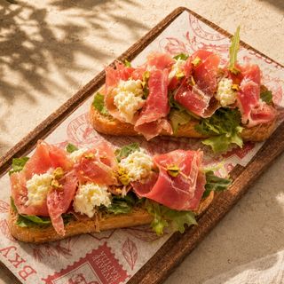 Bruschette con Prosciutto