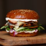 Pulled chicken burger