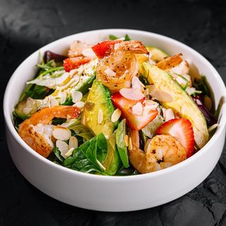 Avocado grill salad