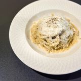 Spaghetti cacio e pepe cu gorgonzola si trufa (picant)