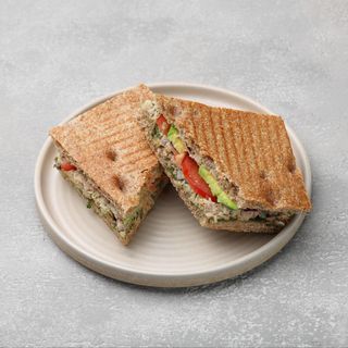 Tuna & Tomato Sandwich