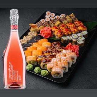 BIG PARTY SET (64 buc) + Vin Spumant Cadou