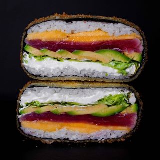 Sushi burger cu tuna