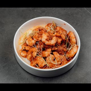 Creveți în sos roșu