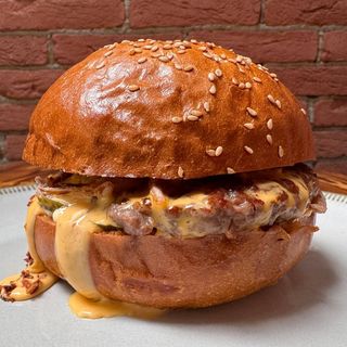 Burger with Crispy Onions Dublu 