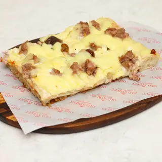 Pizza Salsiccia con Funghi